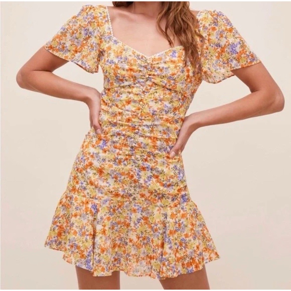 ASTR The Label So Smitten Mini Dress Floral Print Ruched Front Size M - Picture 2 of 7